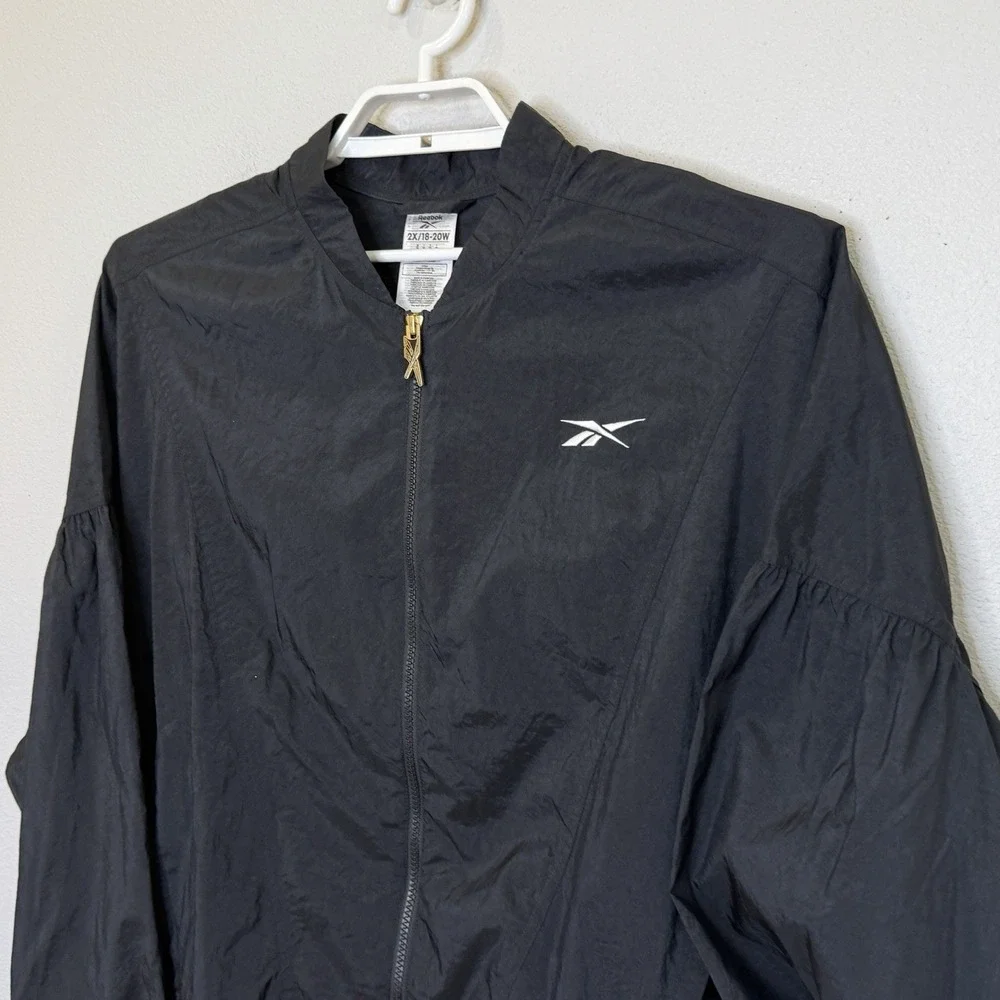 Reebok Windbreaker Jacket Womens Size 2X 18/20W‎ Black Full Zip Long Puff Sleeve